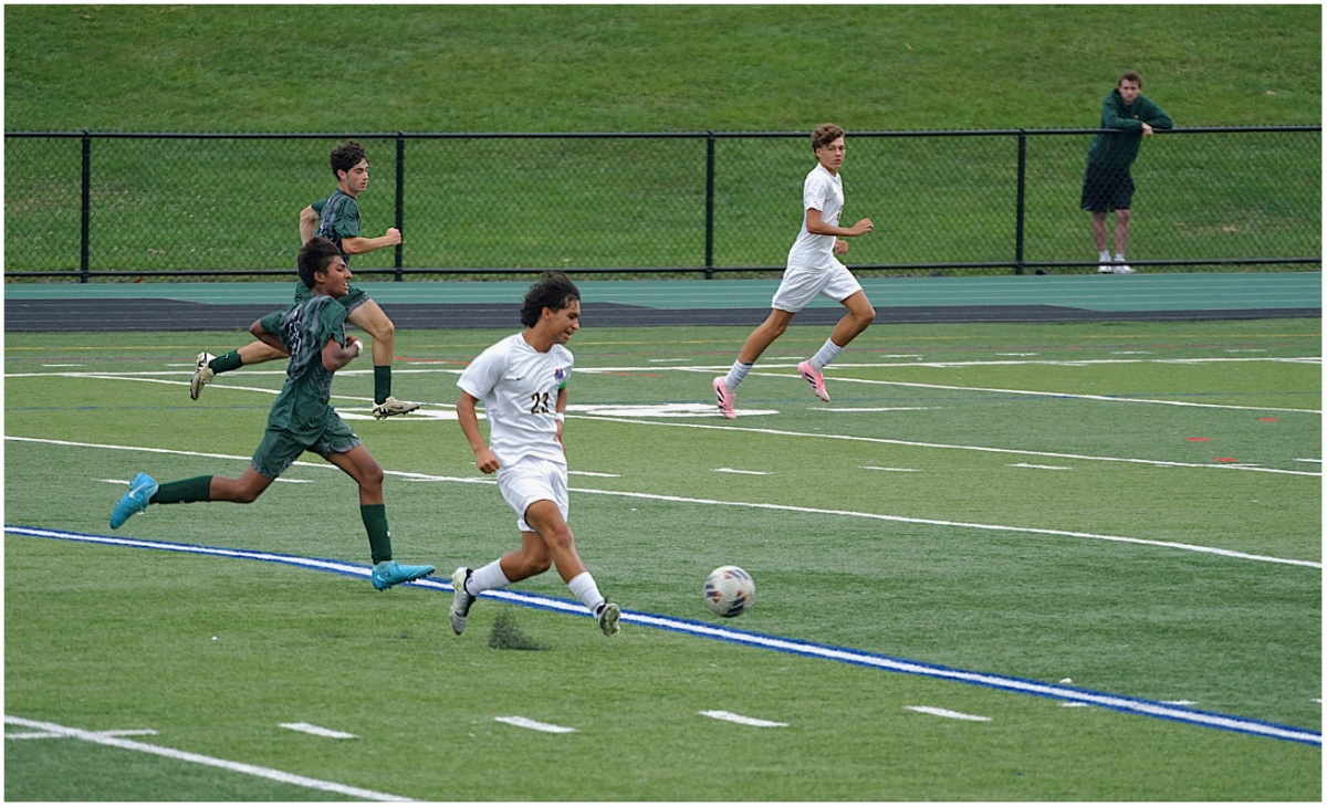Gennarelli Joseph Armondo Bringing Up the ball AssignedSubject   Motion Photography 20251008